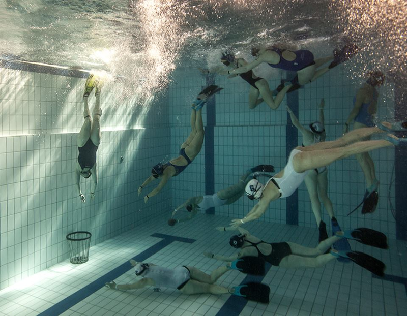 Illustration for article titled Why is underwater rugby the new generation of water sports, and where should you try it?